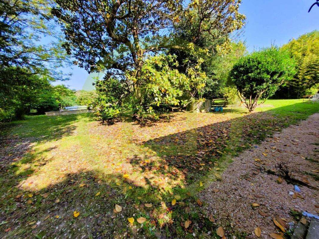 Maison à SAINT-DIZANT-DU-GUA