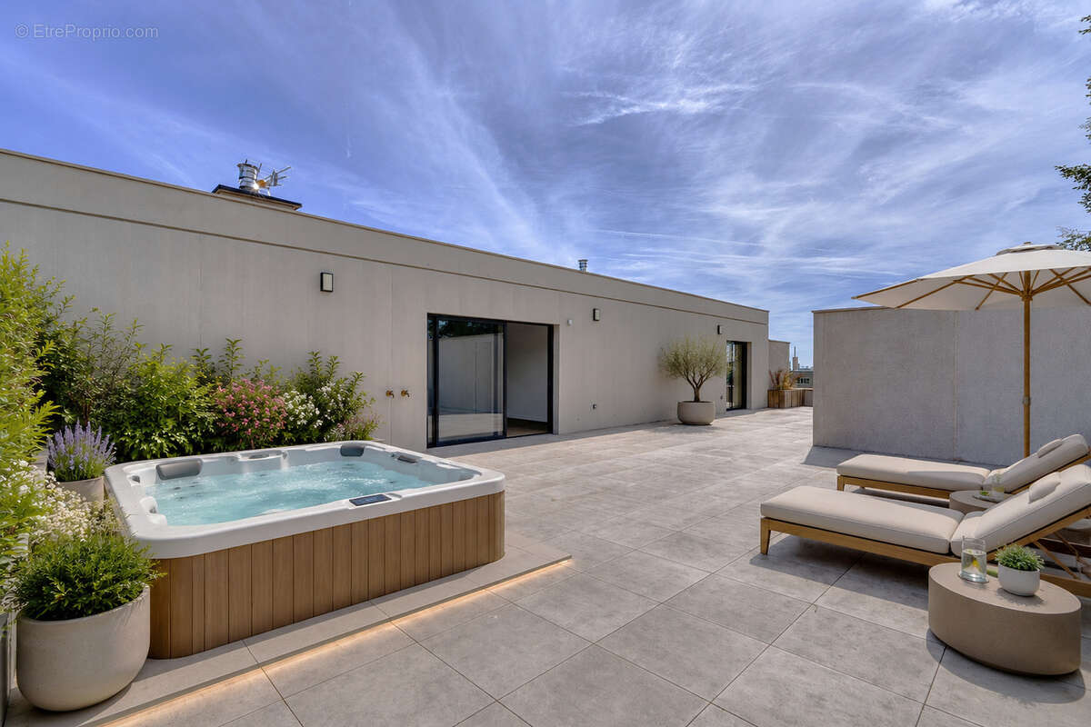 Écully   Appartement T4 en attique avec terrasse de 172 m2 - photo 3