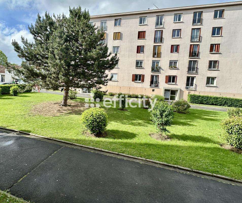 Appartement à LE BLANC-MESNIL