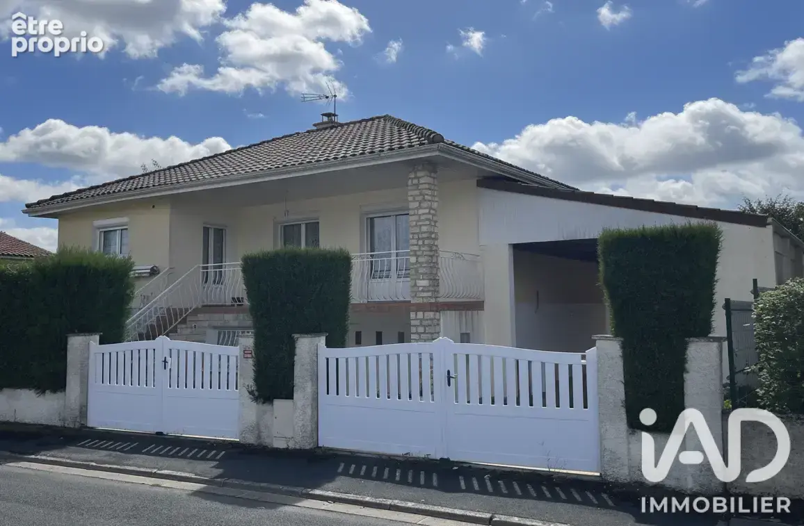 Photo 1 - Maison à FONTAINE-LE-COMTE