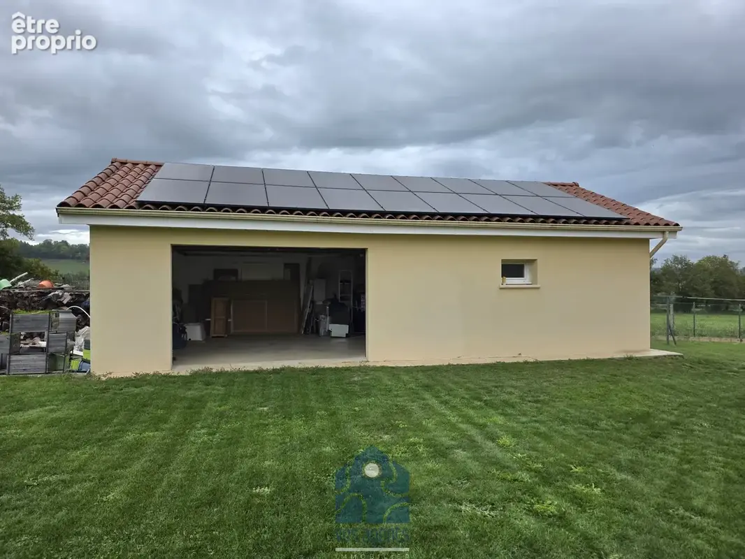 Maison T5 avec piscine, double garage, terrasse couverte, pergola et dépendances - photo 13