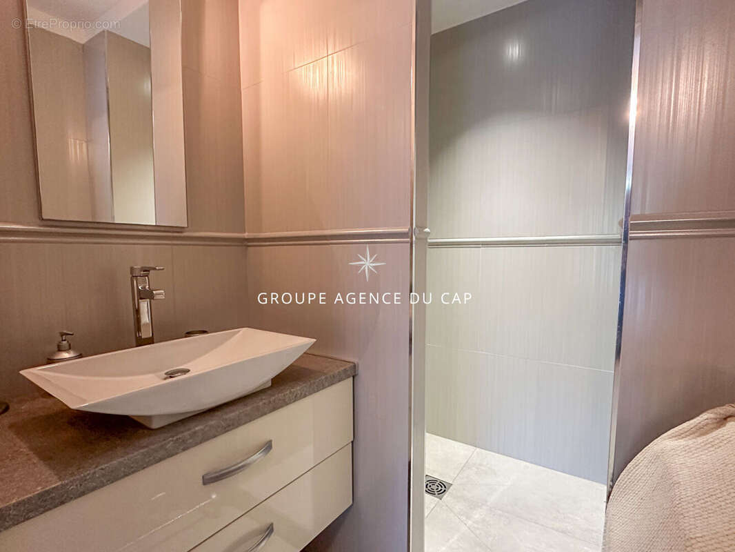 Maison à LES ISSAMBRES