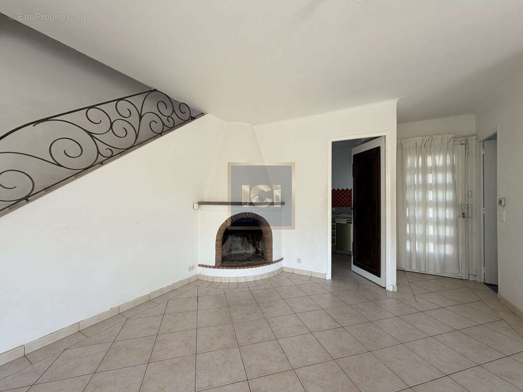 Maison 175 m² à Grimaud  - photo 6