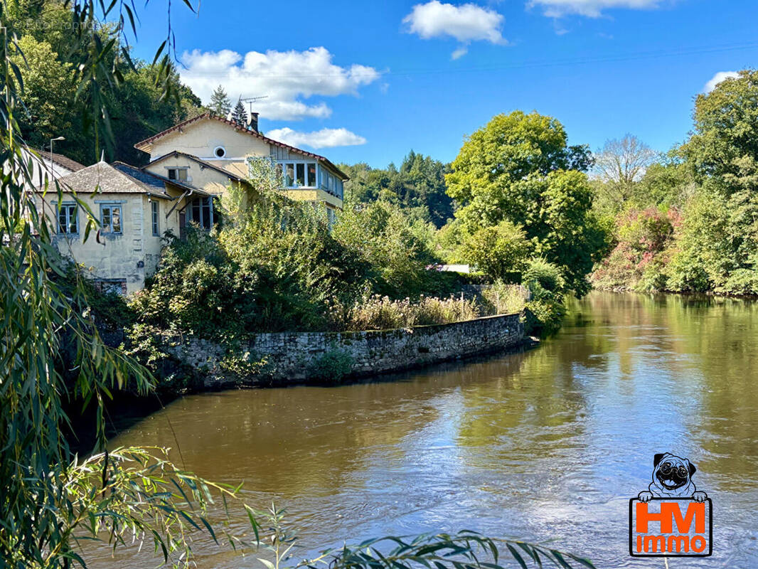 Appartement à SAINT-LEONARD-DE-NOBLAT