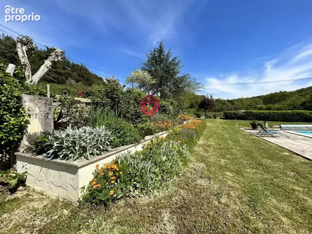Ferme rénovée avec piscine, dépendances et 42 ha - photo 22