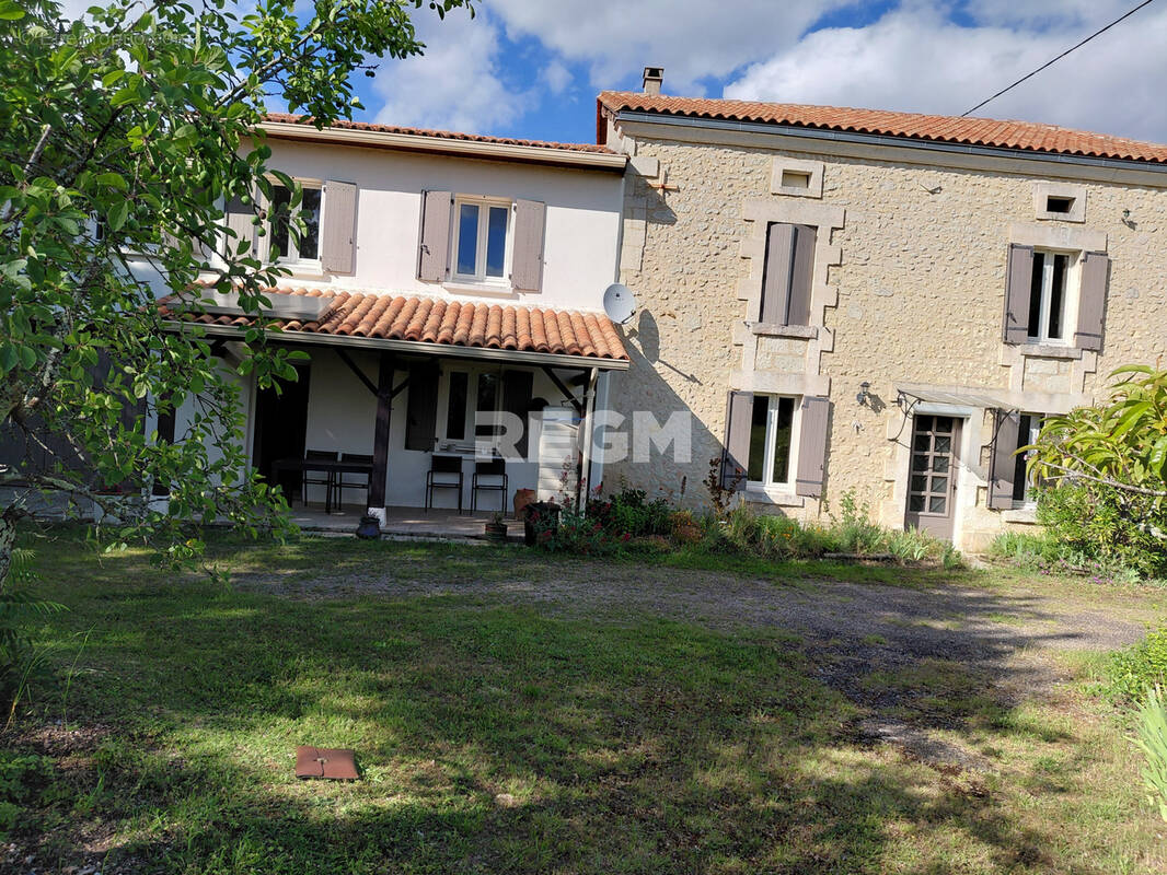 Maison à SAINT-PRIVAT-DES-PRES