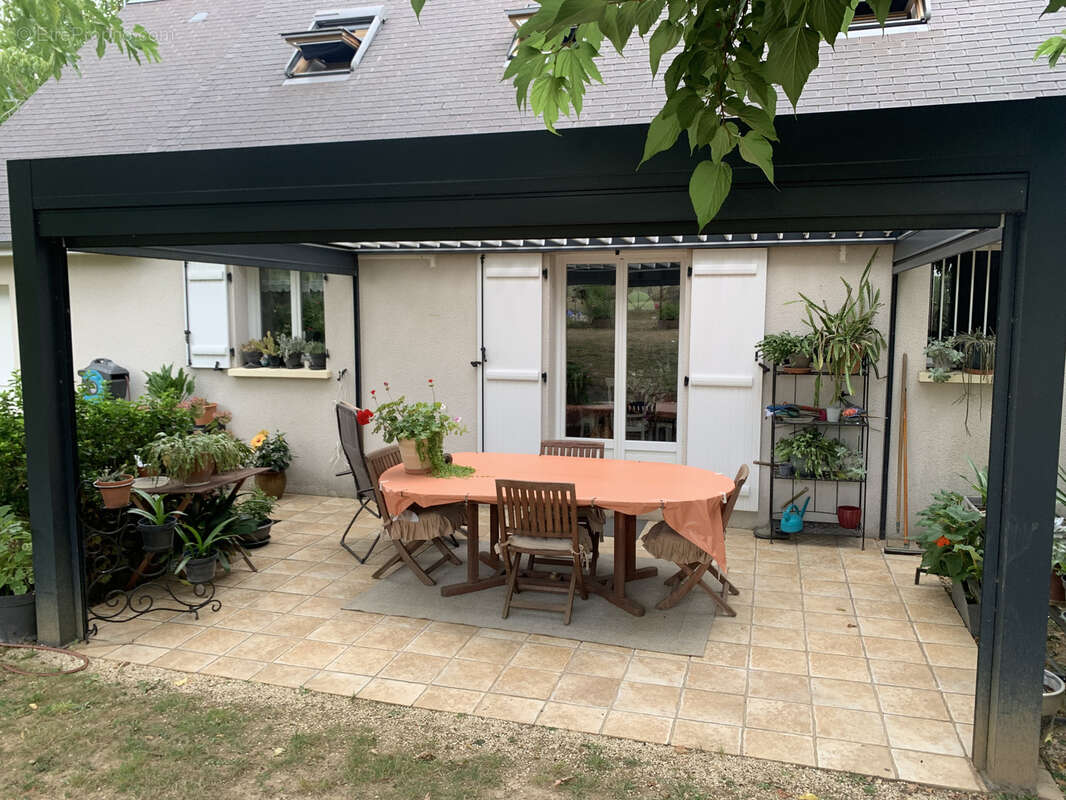 Maison à NAZELLES-NEGRON