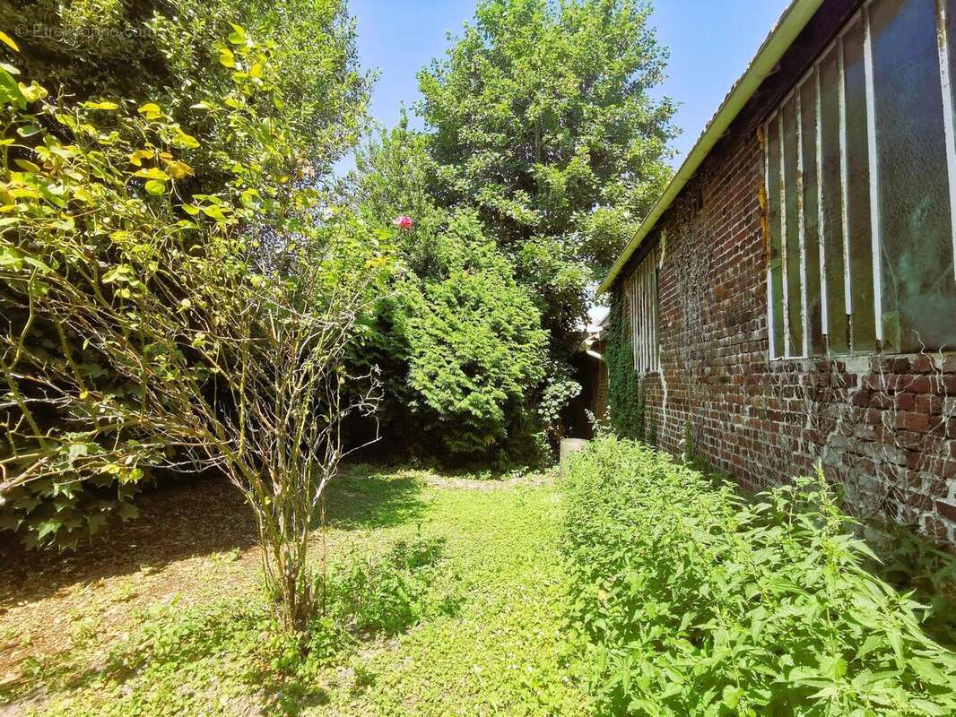 Photo 6 - Parking à MARGNY-LES-COMPIEGNE