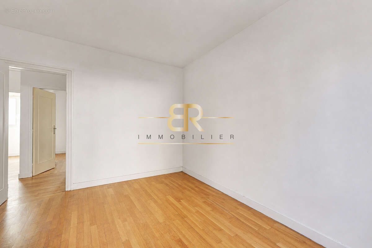 Rez-de-chaussée surelevé / plan en étoile / plan optimal / calme et lumineux / traversant - photo 9
