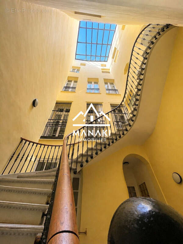 Appartement 5 pièces 98 m² à vendre à Perpignan (66000) - photo 2
