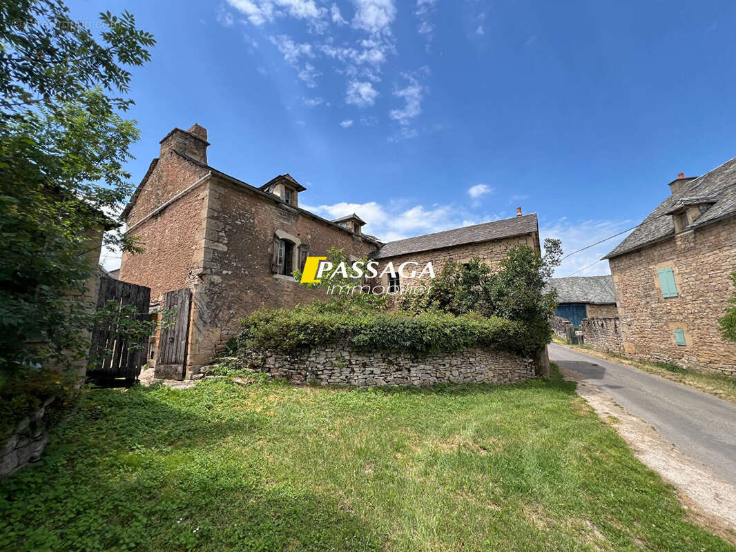A VENDRE - Maison d'habitation avec dépendances - PALMAS D'AVEYRON - photo 4