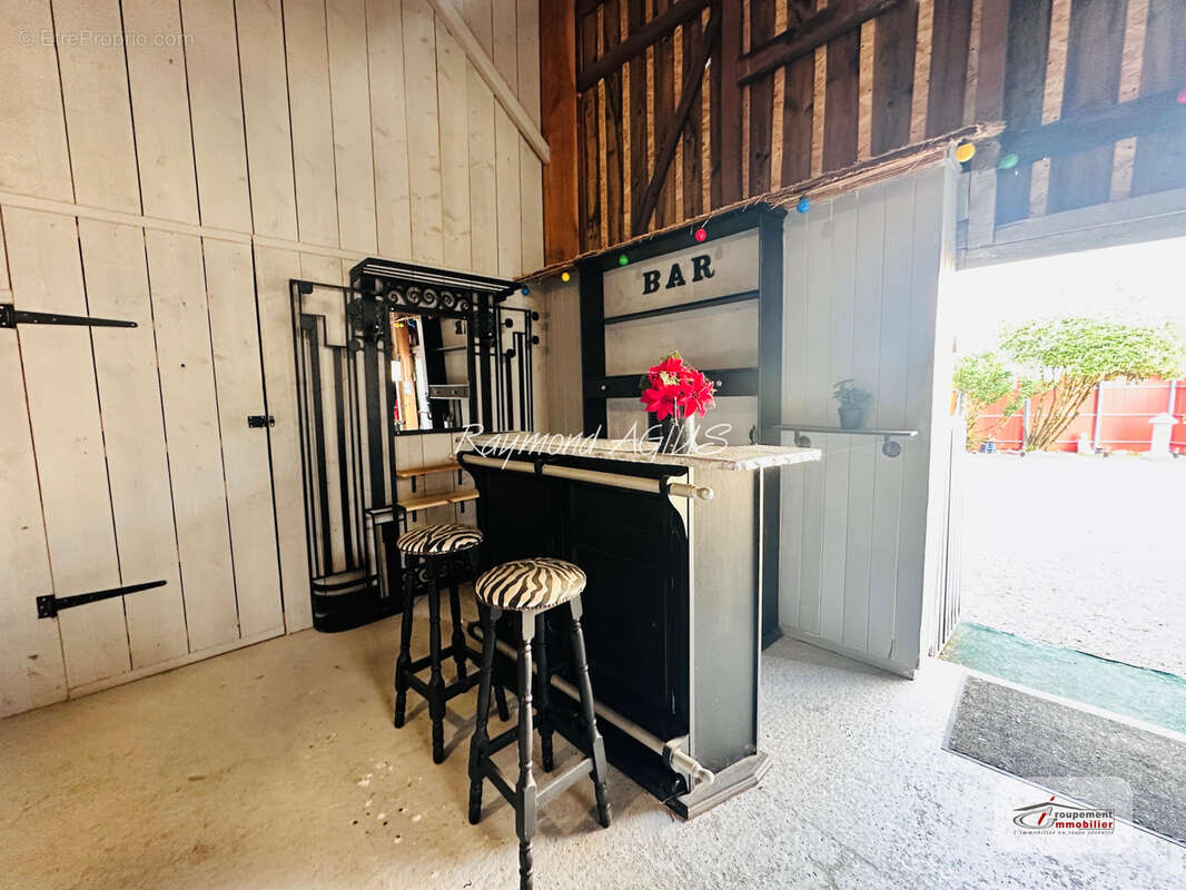 Charmante longère de vigneron avec studio, piscine et séchoir traditionnel - photo 46