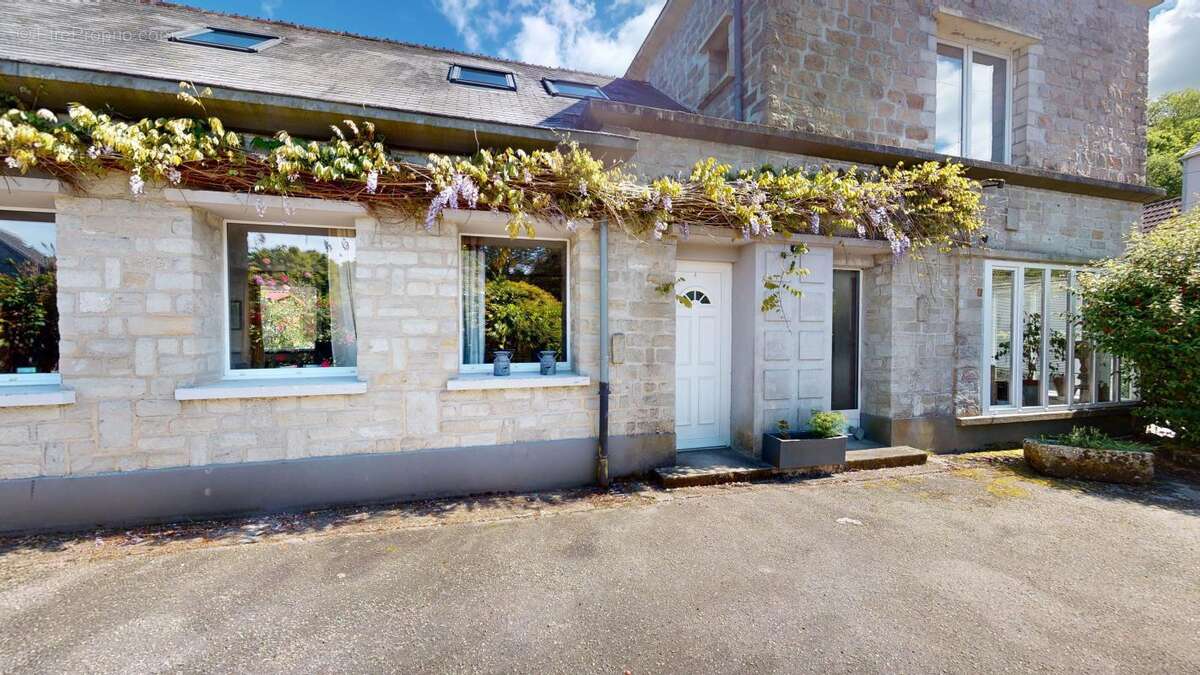 LA GLACERIE - Maison 4 ch + Gite 3 ch sur parcelle de 582 m² - photo 2