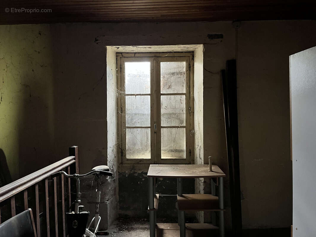 Maison à SAINT-ASTIER