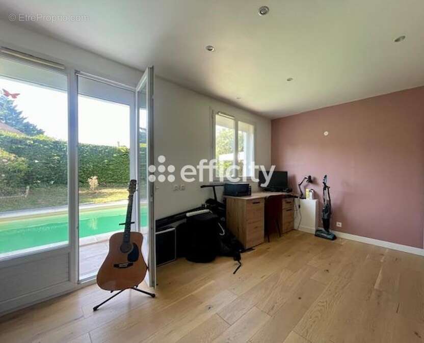 Maison à SAINT-MAURICE-L'EXIL