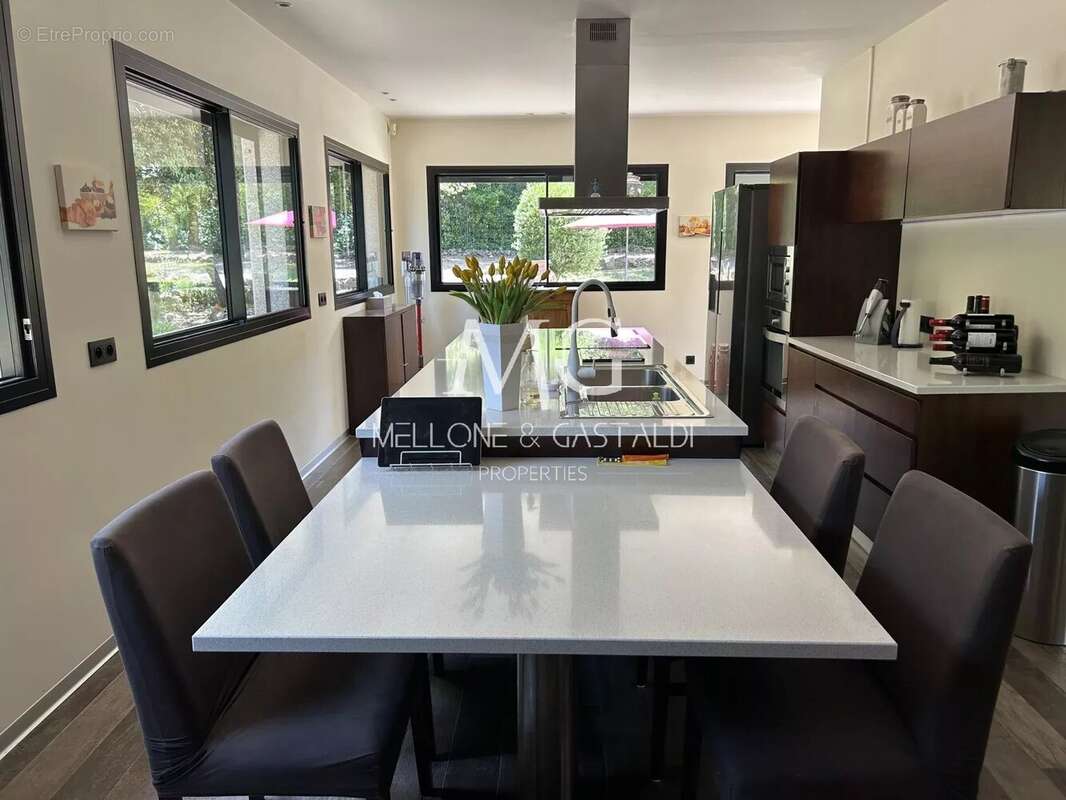 Maison à MONTAUROUX