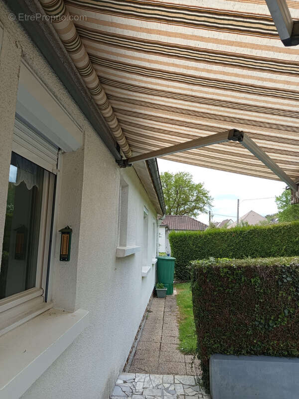 Maison à LA BONNEVILLE-SUR-ITON