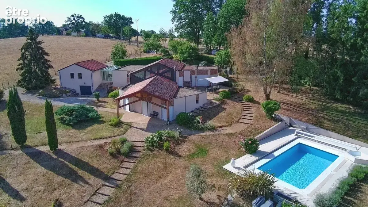 Photo Maison à Thiviers au prix de 445 200€