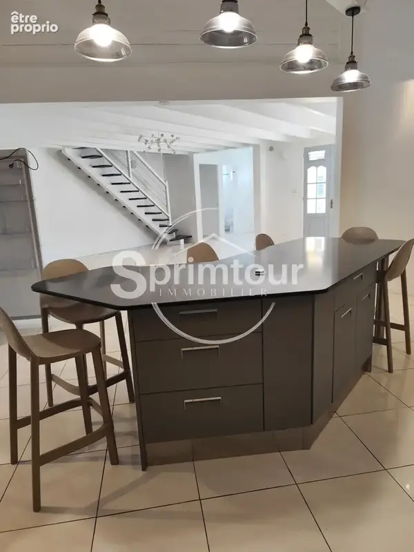 Pointe-noire   villa de 150 m2 avec piscine au sel & jacuzzi - photo 6