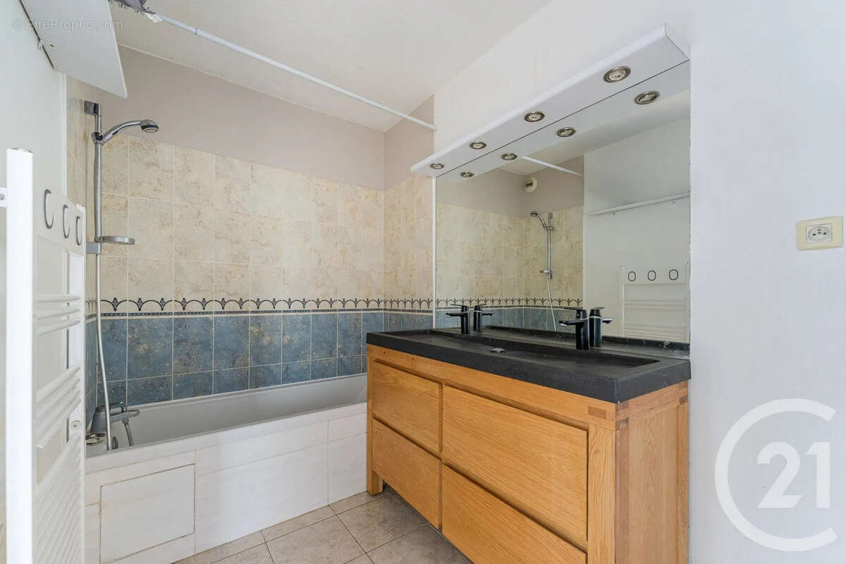 Appartement à SAINT-FONS