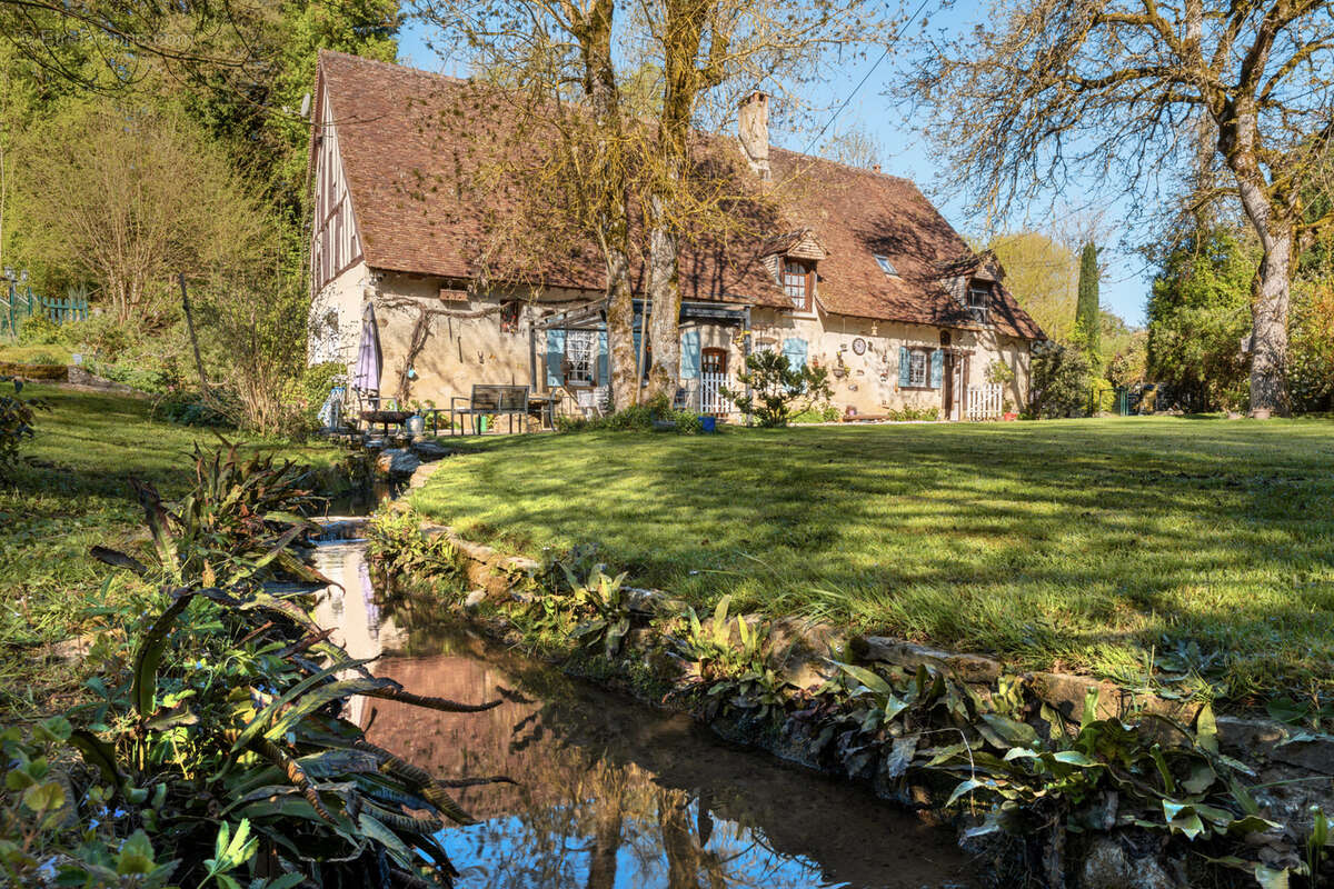 Maison à COSNE-COURS-SUR-LOIRE
