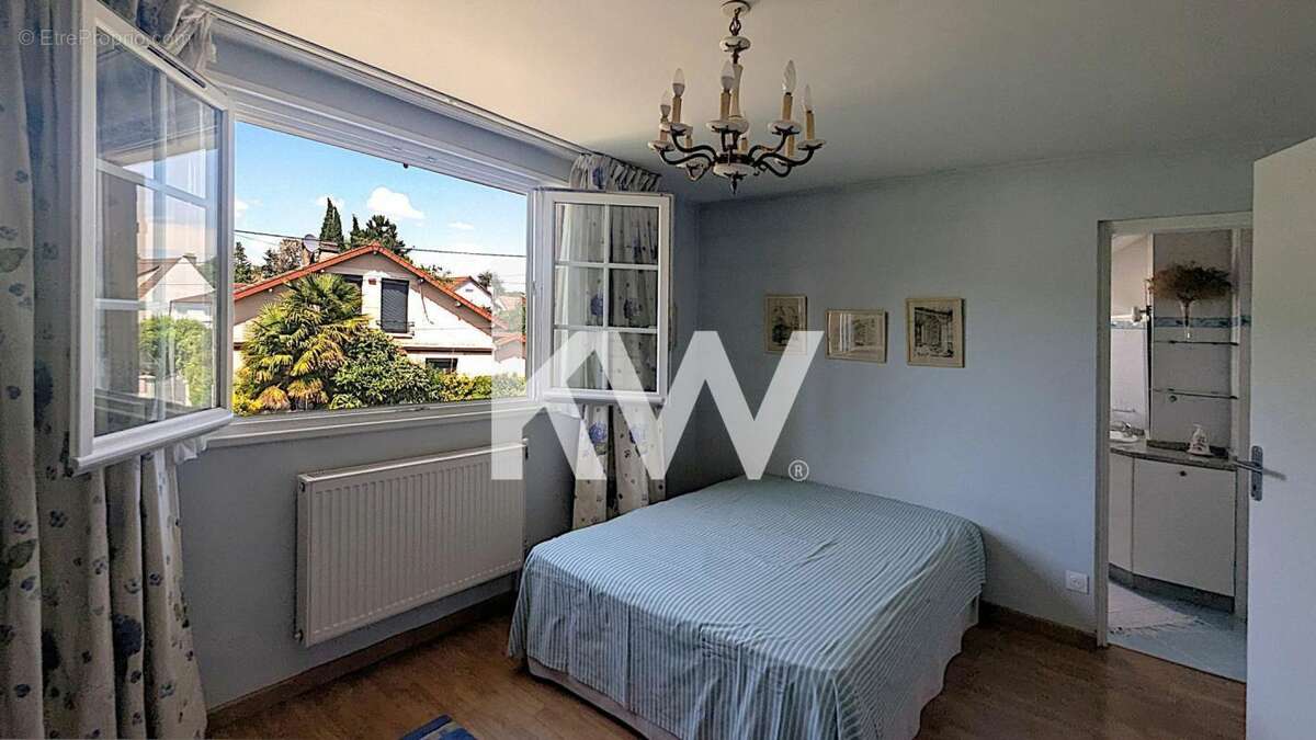 Maison à DEUIL-LA-BARRE