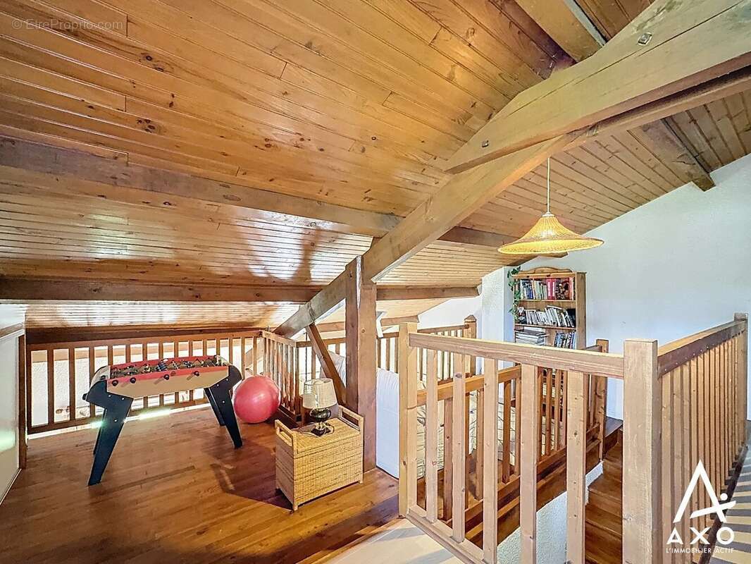 Maison à CORNEILLAN