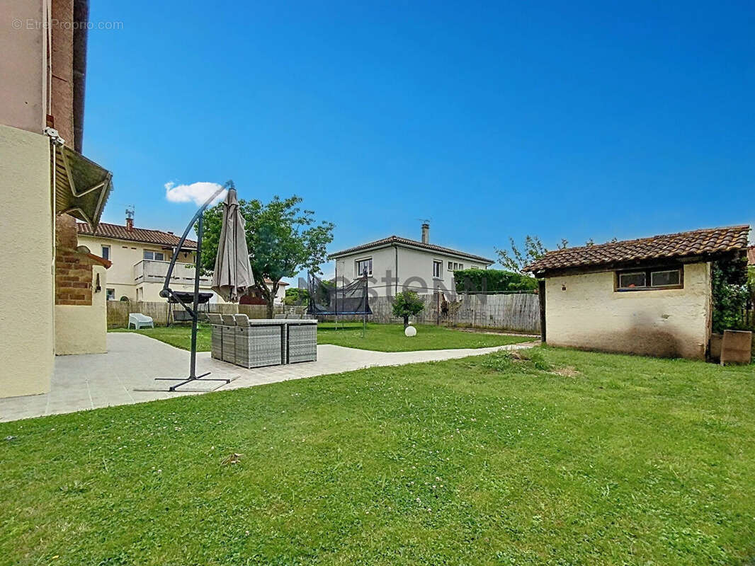 Maison à SEISSAN