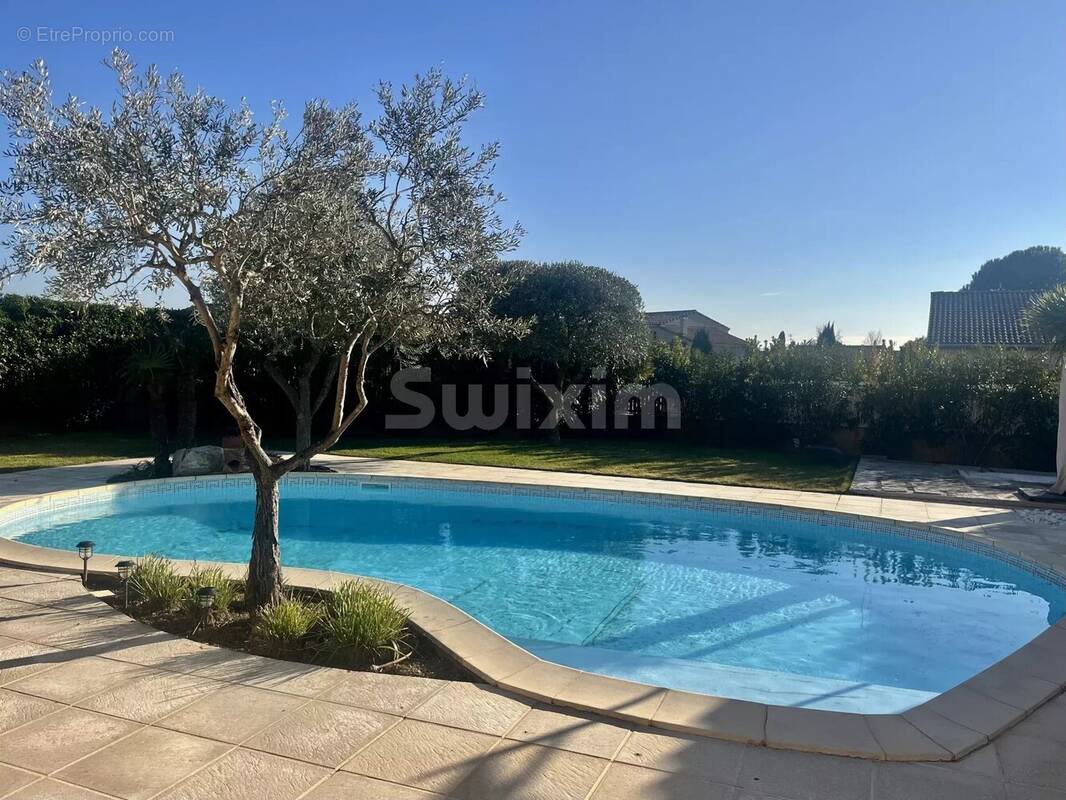 Maison à MONTELIMAR