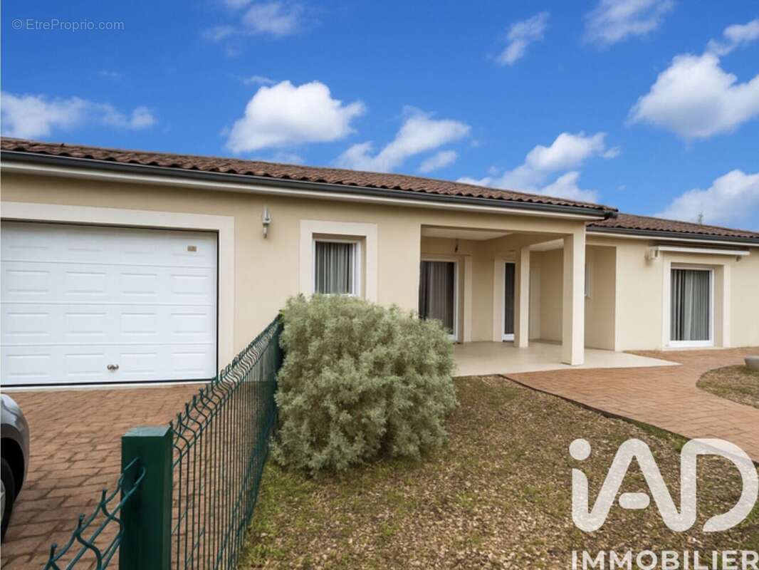 Photo 2 - Maison à POITIERS