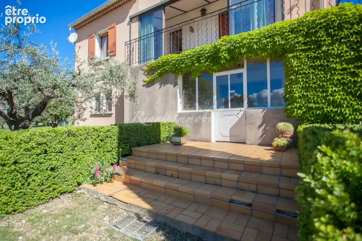 Maison 6 pièces 136 m² à vendre à Cabrieres-D'avignon (84220) - photo 3