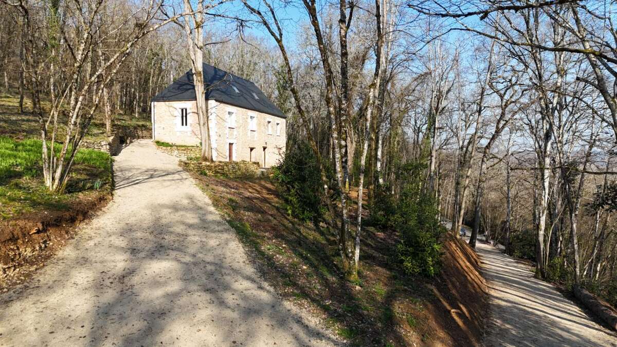 Maison à LE BUISSON-DE-CADOUIN