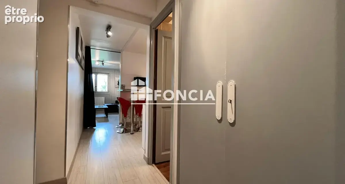 Agréable studio-cabine dans un secteur recherché ! - photo 7
