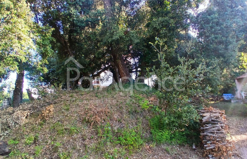 Terrain à VAUX-SUR-MER