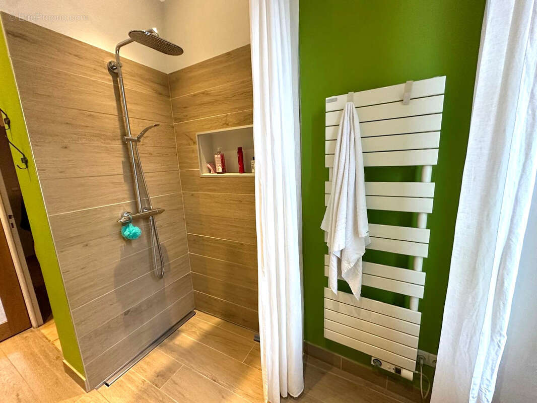 Appartement à BORMES-LES-MIMOSAS