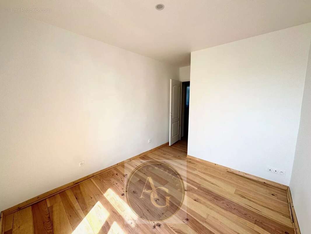 Maison T4 avec dépendance de T3 à Mireval Lauraguais - photo 9