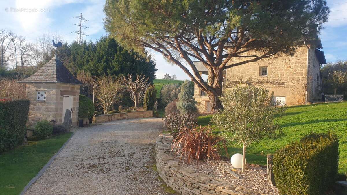 Maison à DONZENAC