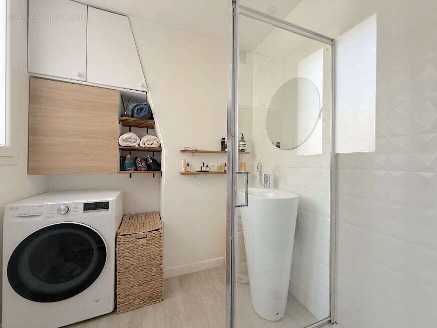 Appartement à PARIS-20E