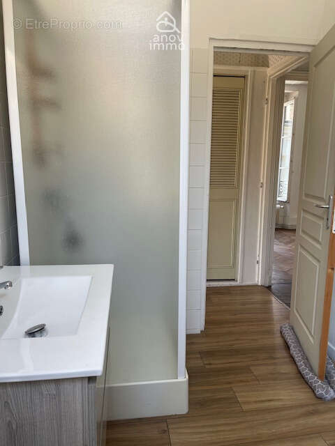 Immeuble avec appartement duplex renove sur local commercia - photo 7