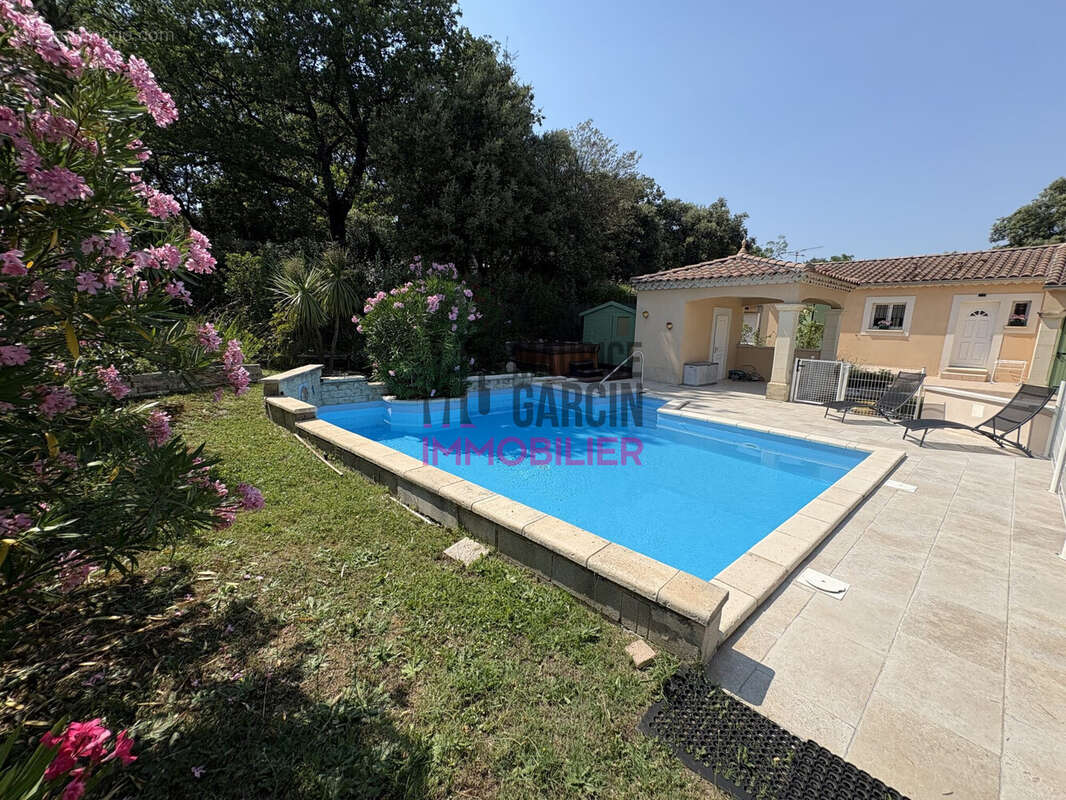 Maison 204 m² à Aubignan  - photo 2