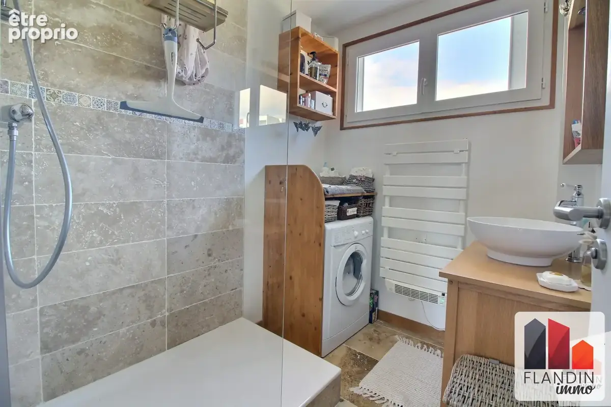 Appartement 3 pièces 71 m² à vendre à Saint-Genis-Laval (69230) - photo 8