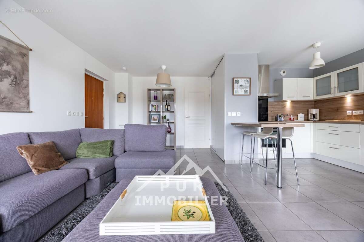 Appartement à VETRAZ-MONTHOUX