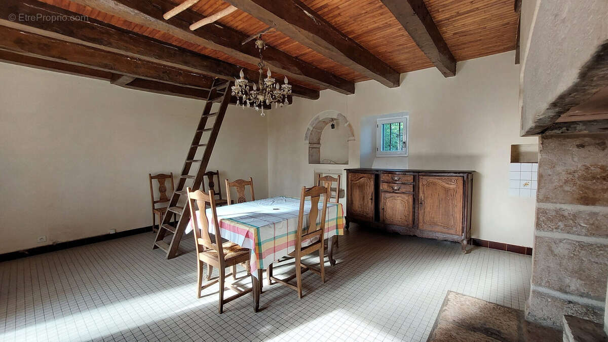 Maison à LUNEGARDE