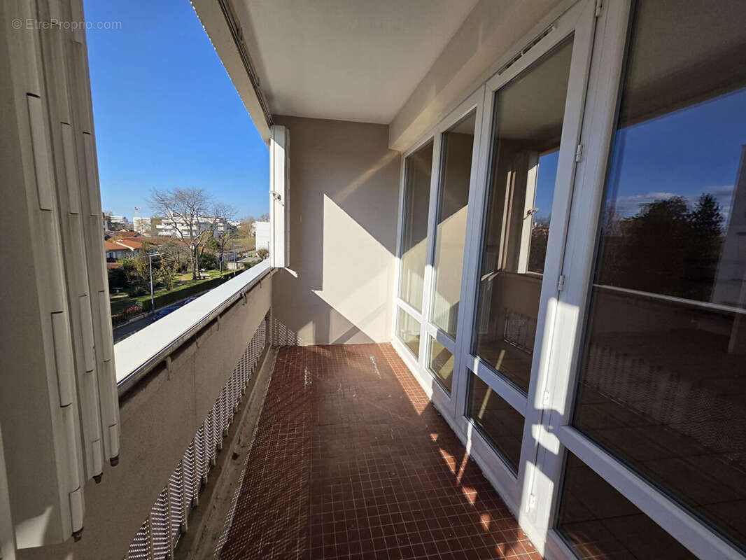 Appartement à LYON-8E