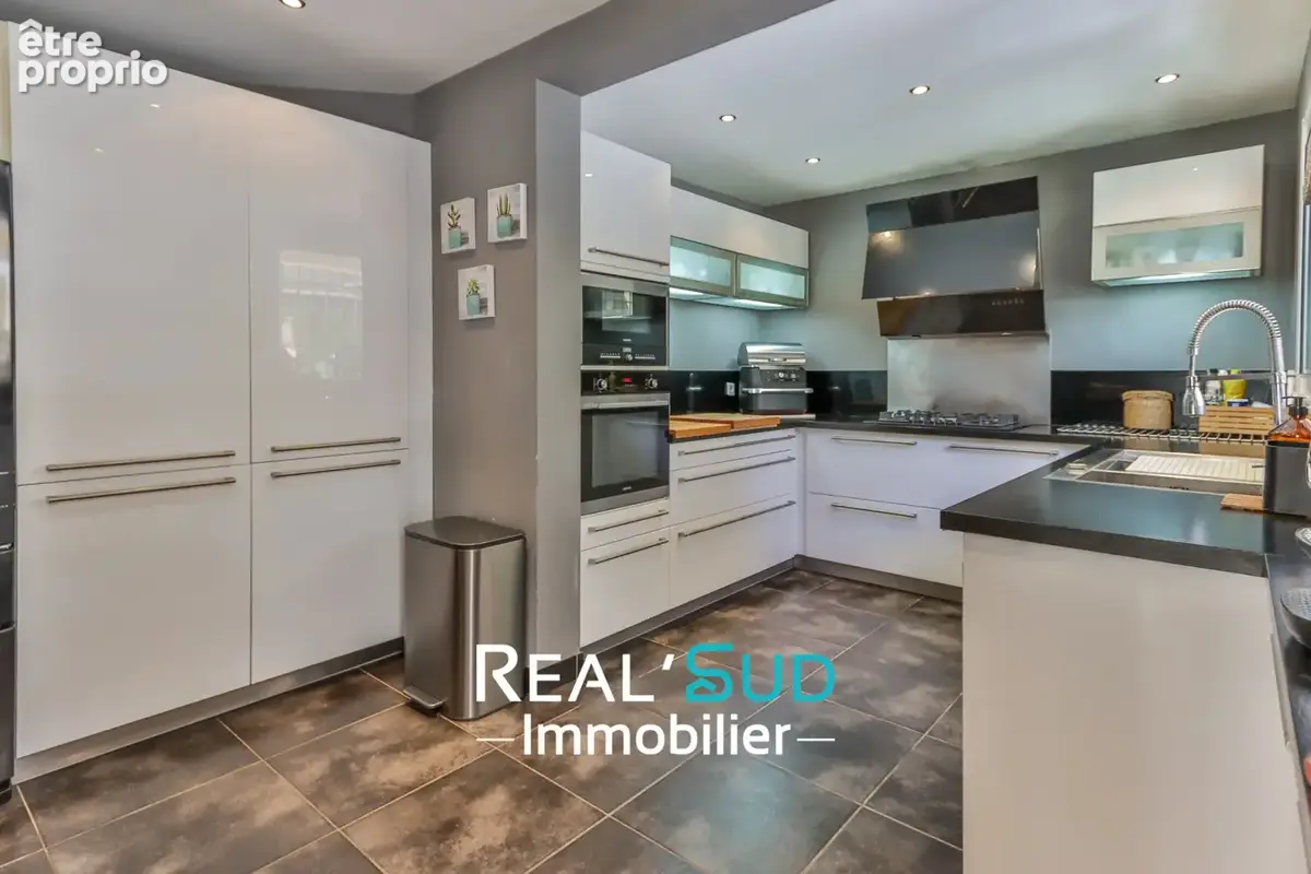 Sormiou, belle maison 5 pièces avec piscine - photo 9