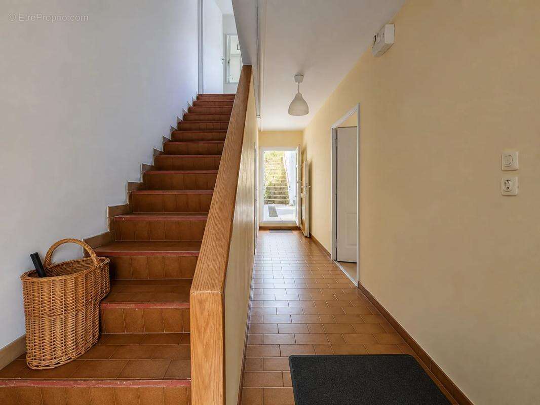 Maison de 5 pièces de 118 m² à Mazamet - photo 7