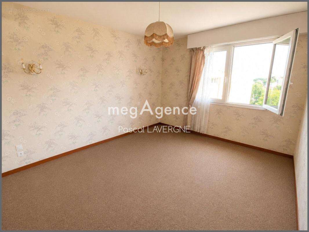 Appartement - Centre-ville de Saint-Gilles-Croix-de-Vie - photo 5