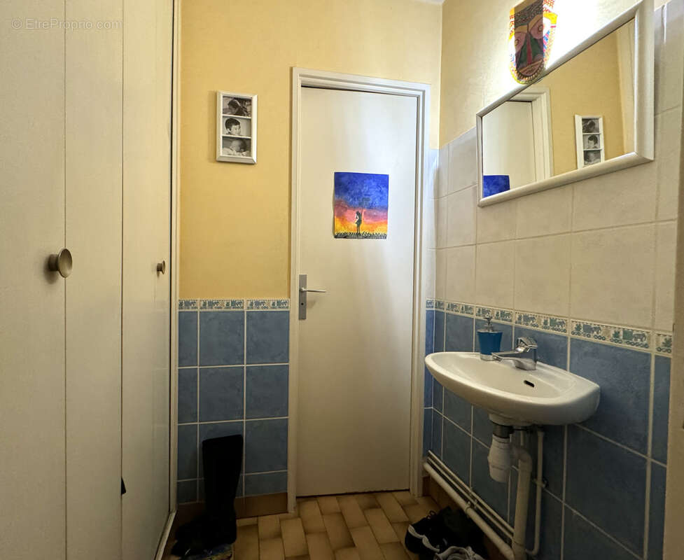 Appartement à COURBEVOIE