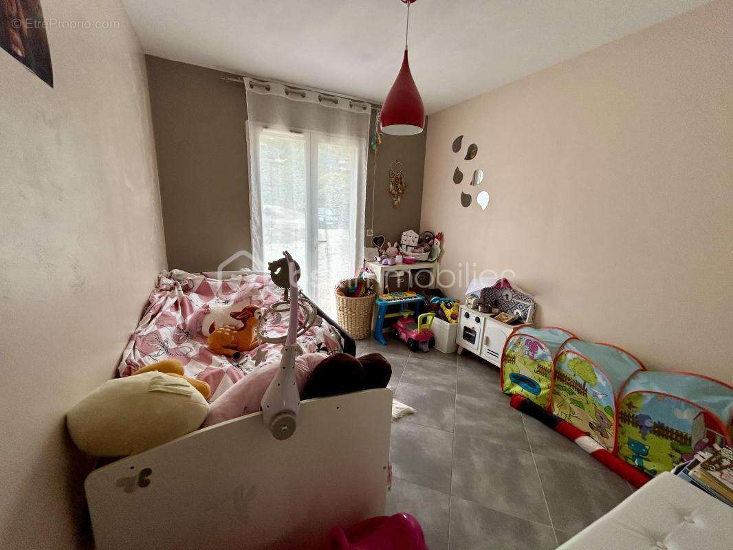 Maison à SOLLIES-PONT