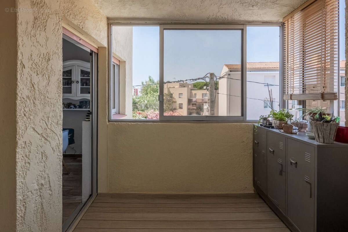 Bel appartement type 4 en DUPLEX - idéalement situé - au dernier étage - photo 3